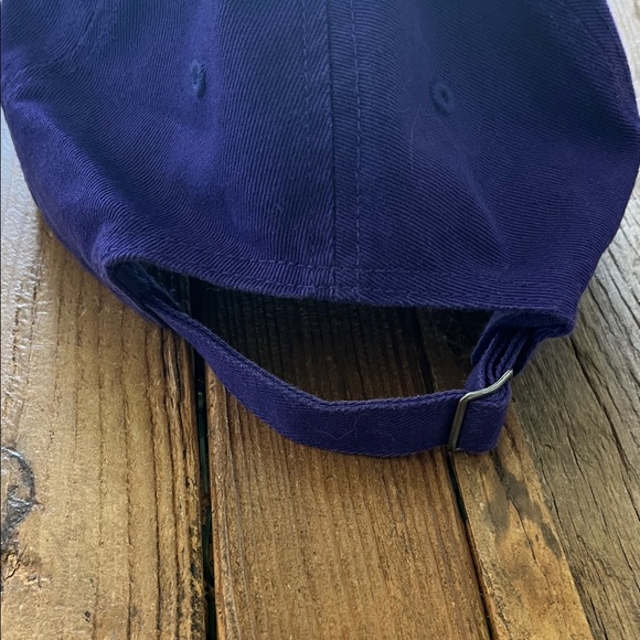 Under Armour Gray and Purple James Madison Dukes shirt and hat - Picture 7 of 9